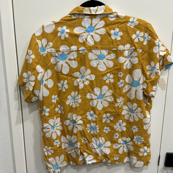 Big Bud Press flower button down - Picture 3 of 3